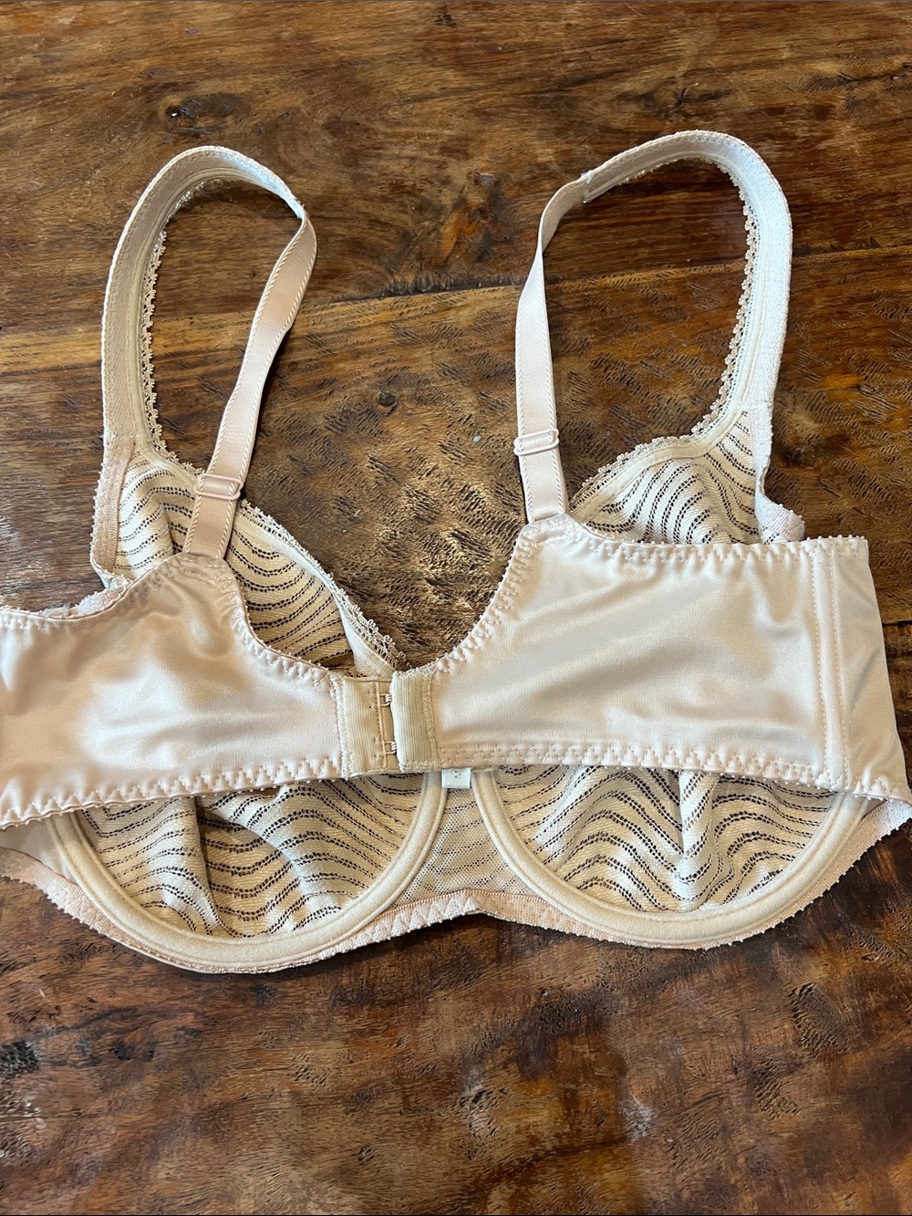Nude Lace Colored Empreinte Bra - Picture 3 of 4